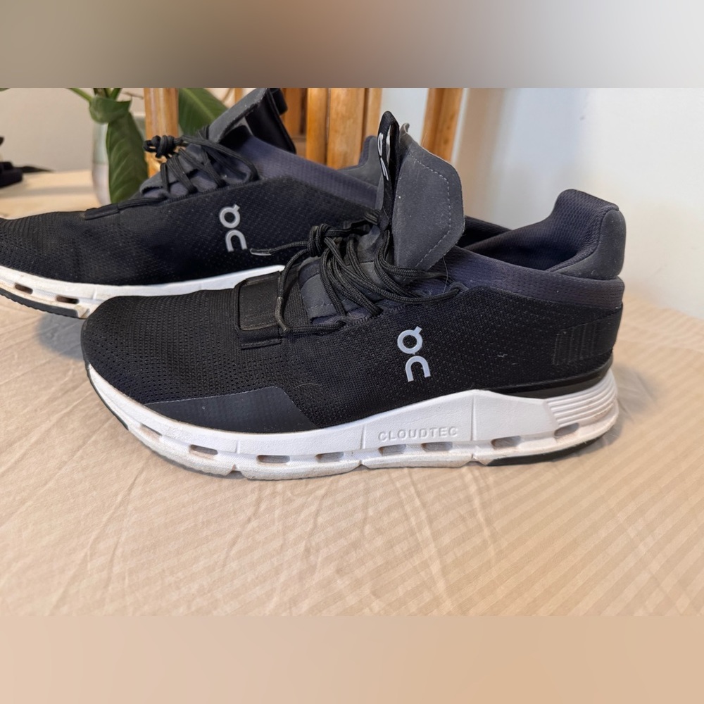On Running Men's Black and White Athletic Shoes - Picture 3 of 4